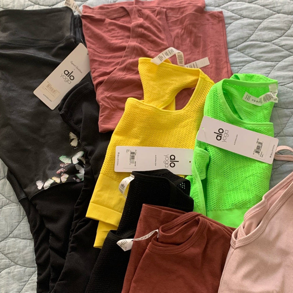 Alo Yoga wear( SOLD )